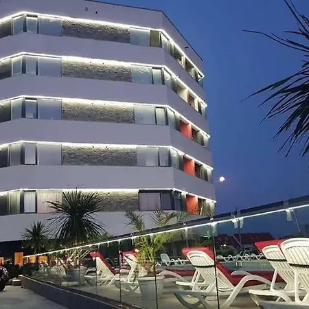 Pool Apartament 아파트 Năvodari